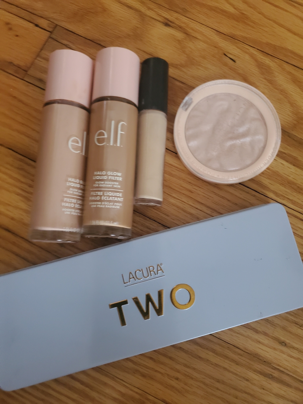Halo Glow Liquid Filter Foundation - Light Beige Duo with Lacura TWO Palette